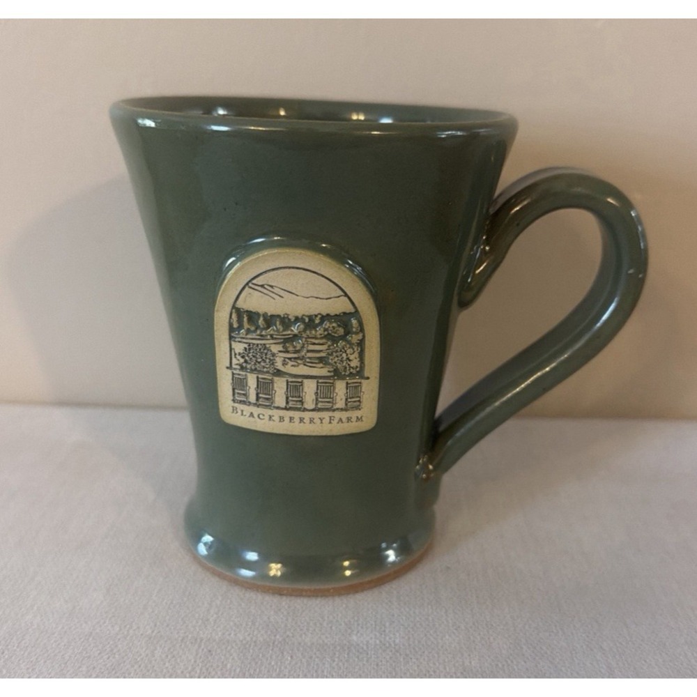 Vintage BLACKBERRY FARM Hand Thrown Stoneware Pottery 12 oz Mug - Walland, TN